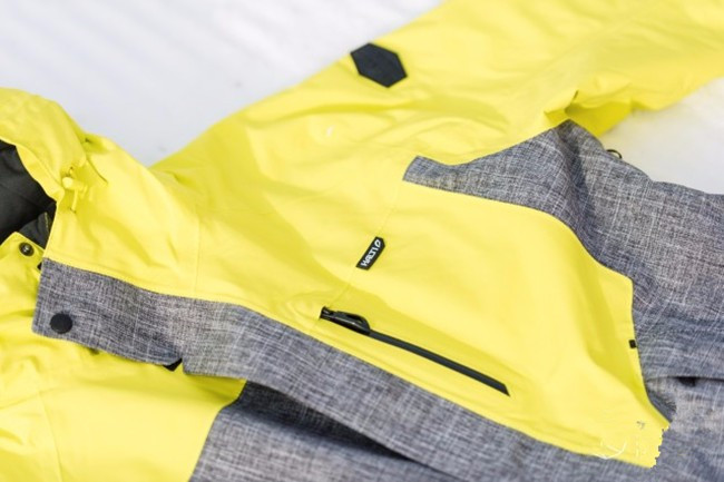 HALTI滑雪服沖鋒衣偏重自由式滑雪設(shè)計(jì)