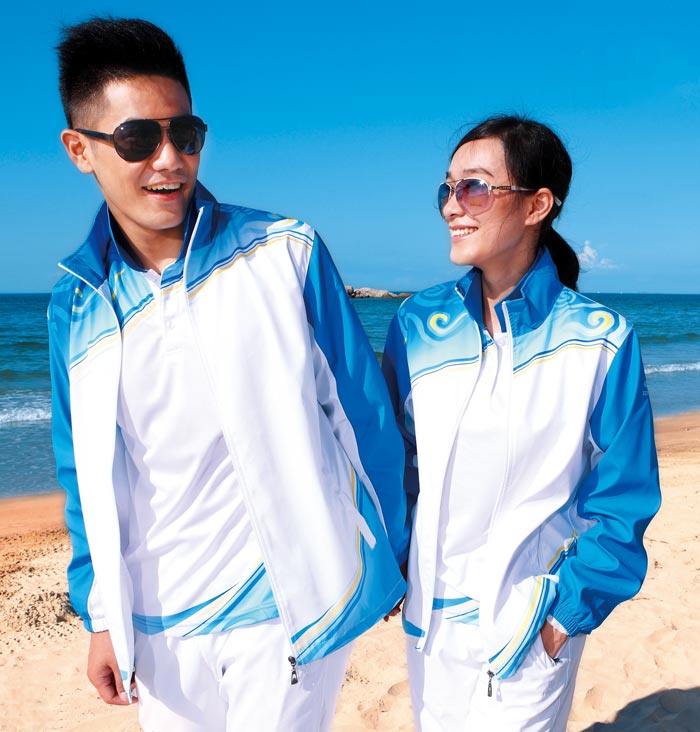 穿防曬衣有必要嗎?在戶外把防曬衣當外套穿很傻嗎?